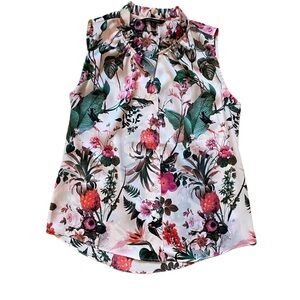 *Banana Republic” Pink Sleeveless Floral Blouse with Ruffle Neckline,  Size XS